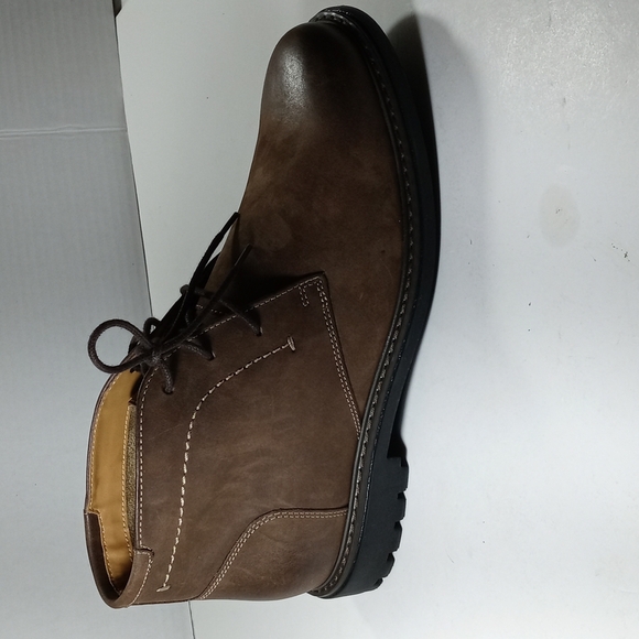 Boot - Picture 3 of 4